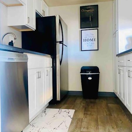 Honoray-Kes Apartment Монровил Екстериор снимка