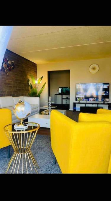 Honoray-Kes Apartment Монровил Екстериор снимка