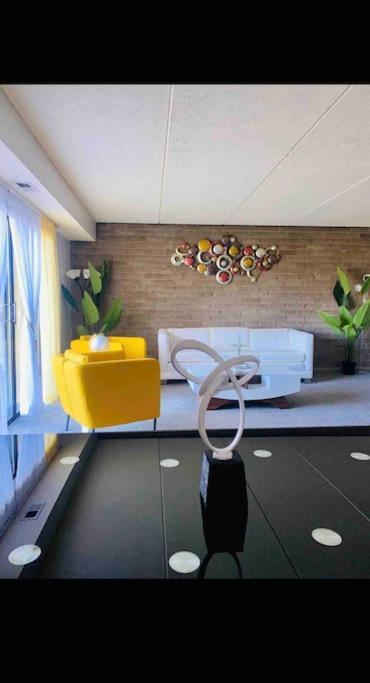 Honoray-Kes Apartment Монровил Екстериор снимка